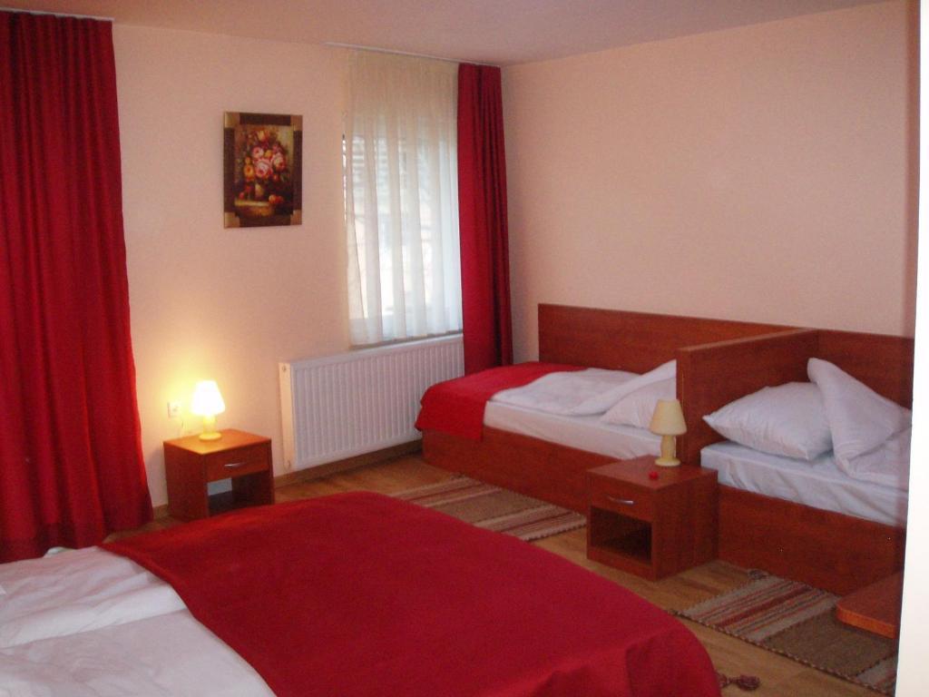 Hotel Jezero Сараево Екстериор снимка